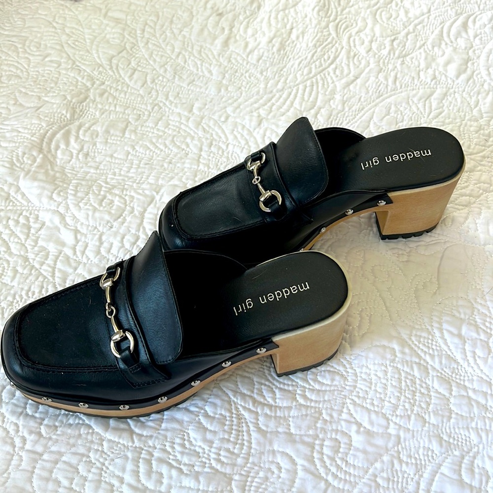 Madden girl black clogs